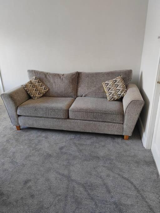 Апартаменты Cosy Brighouse 3 Bed House-Great For Contractors Экстерьер фото