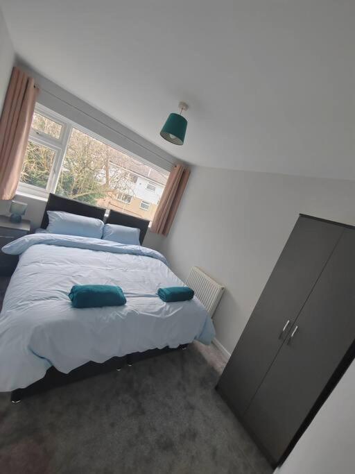 Апартаменты Cosy Brighouse 3 Bed House-Great For Contractors Экстерьер фото