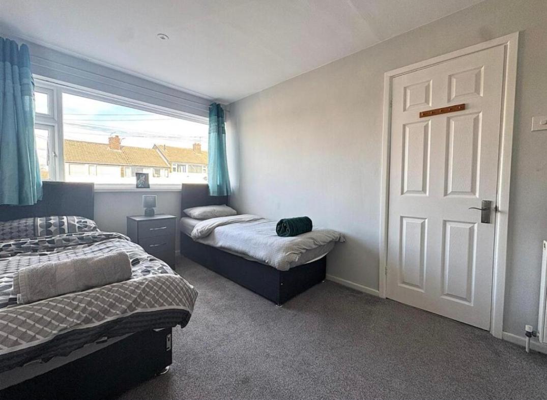 Апартаменты Cosy Brighouse 3 Bed House-Great For Contractors Экстерьер фото